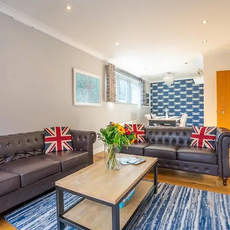 Jorvik Heights Apartment *